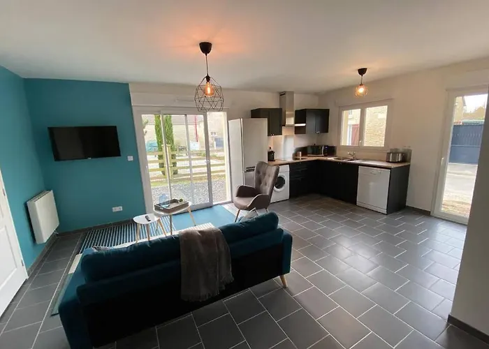 Casa vacanze Maison Avec Jardin - 200m De La Dans La Vieille *