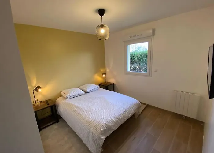 Casa vacanze Maison Avec Jardin - 200m De La Dans La Vieille *