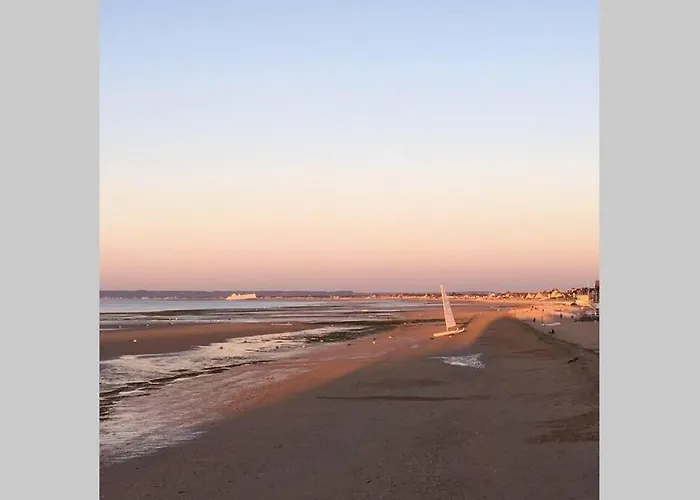 Casa vacanze Maison Avec Jardin - 200m De La Dans La Vieille *